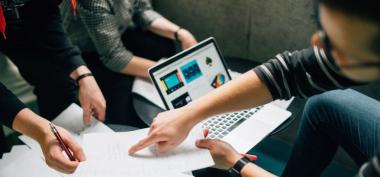 Penggunaan Platform Online untuk Riset Produk: Kunci Sukses Bisnis eCommerce