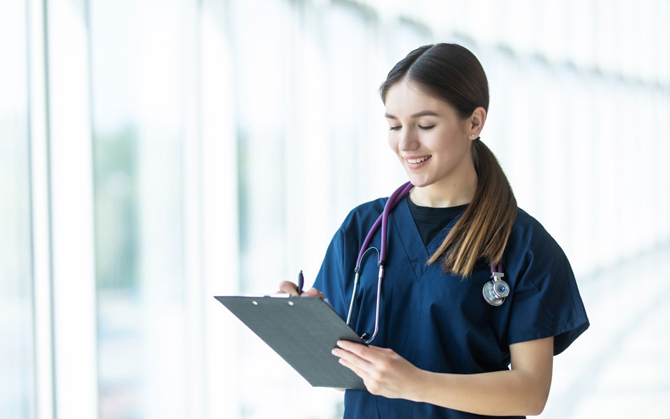 Tryout Online Kebidanan Klinis: Strategi Sukses Lulus UKOM Pertama Kali dengan Bantuan tryout.id