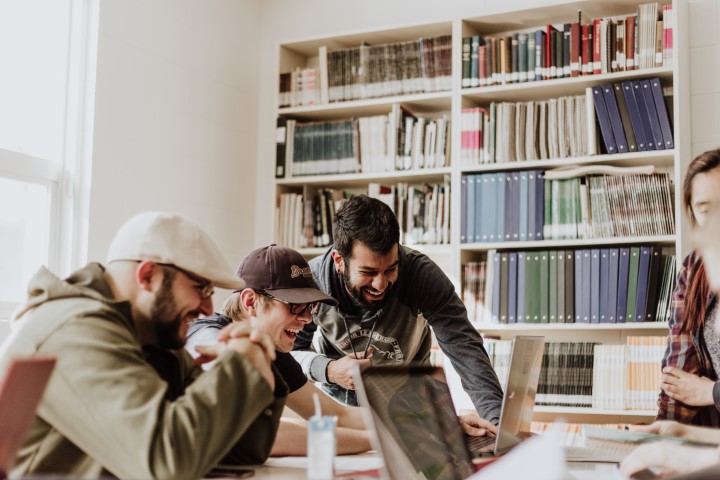 Soft Skill sebagai Pondasi Karir Sukses: Tips dan Strategi bagi Mahasiswa