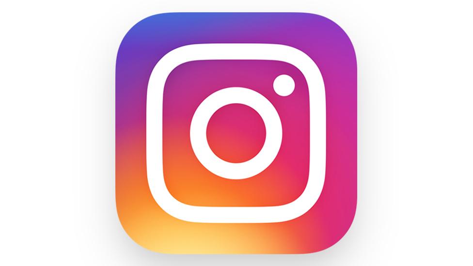 Mendorong Siswa dan Alumni untuk Membagikan Pengalaman di Instagram
