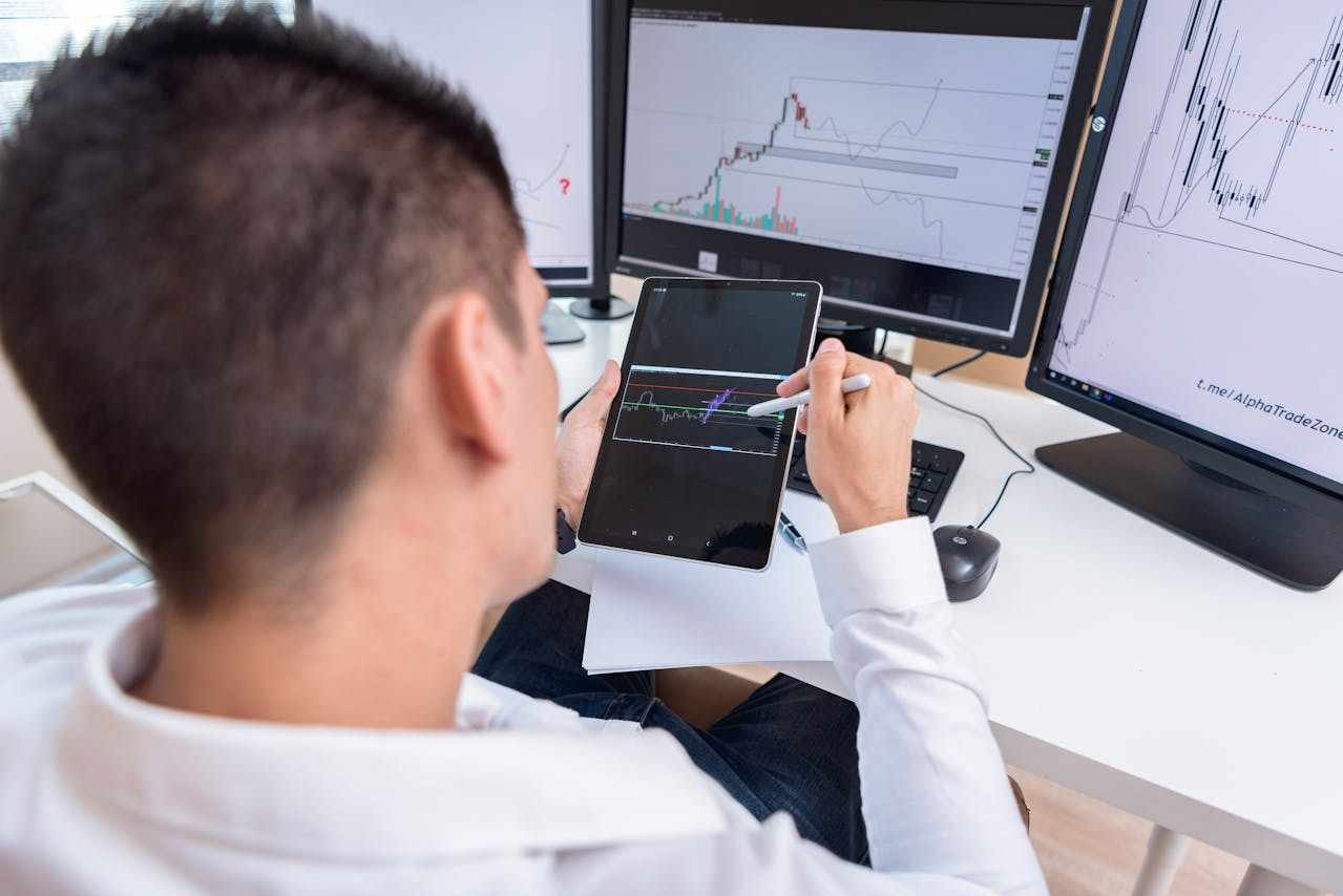 Waktu Lebih Terkelola, Bisnis Lebih Terkontrol: Solusi Monitoring yang Praktis