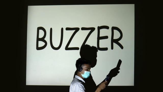 Cara Buzzer Pilkada di Twitter Memengaruhi Suara Pemilih dan Peran Rajakomen.com dalam Meningkatkan Partisipasi