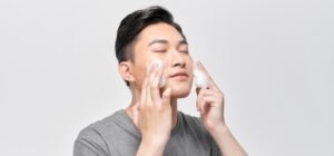 Skincare Minimalis untuk Pria, Efektif Tanpa Banyak Produk